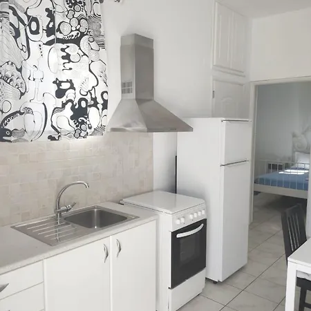 アパート Onar Milos アダマス